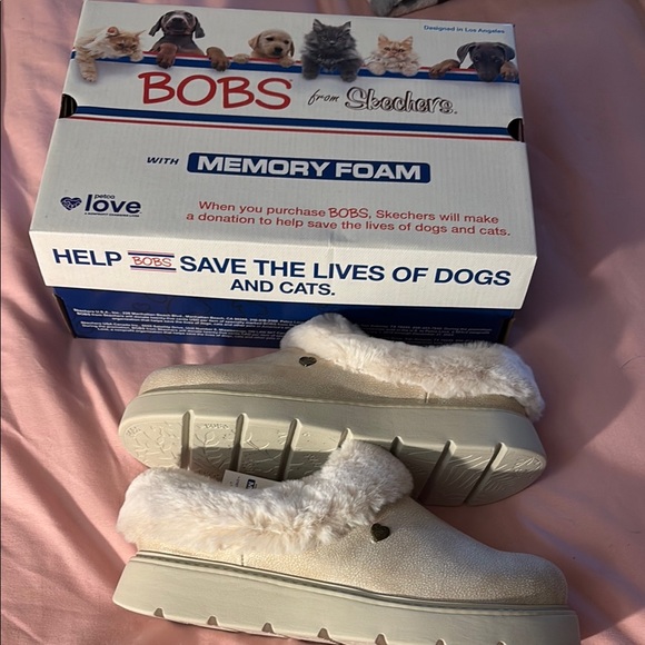 Skechers BOBS Cream Plush Slippers - Picture 5 of 5
